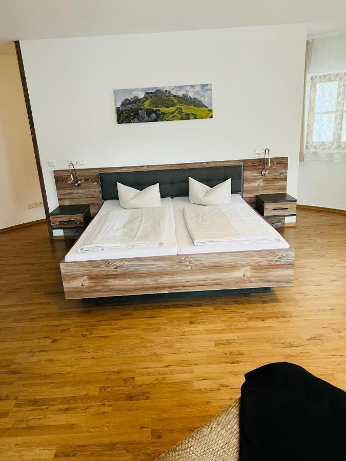 Hotel Garni Kern Halfing Exterior foto