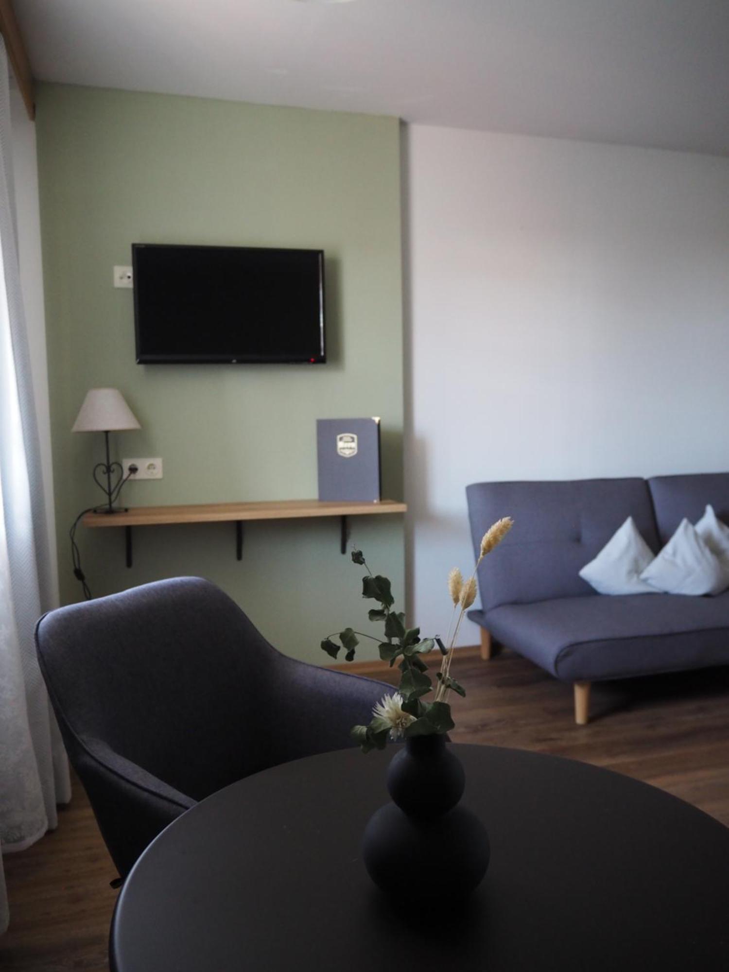 Hotel Garni Kern Halfing Exterior foto